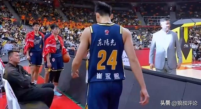 开云体育官网-加盟广东首秀！崔永熙5中1得2分3板 单挑赵继伟后仰跳投+追身大帽